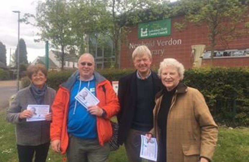 David Tredinnick campaigning with Ruth Camamile and team.